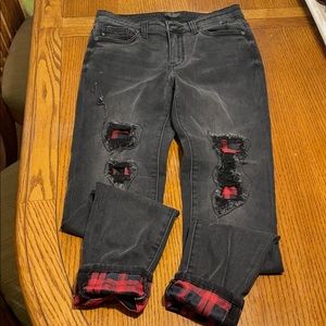 NWOT Judy Blue Black Distressed Plaid Jean Size 26